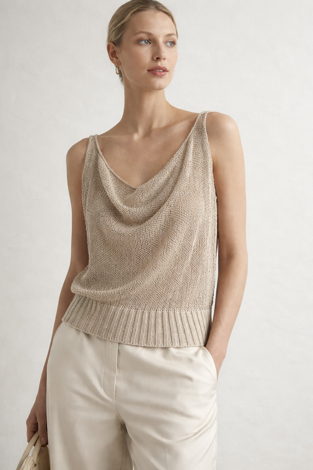 Glänzendes Drapier-Stricktop