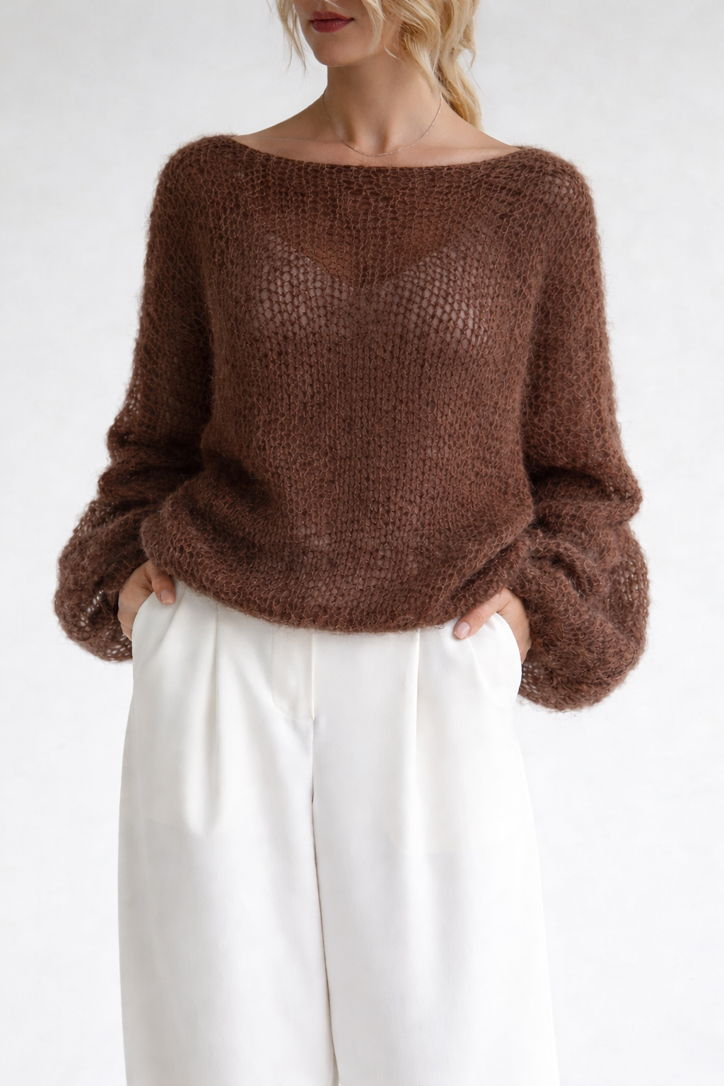 VOILE - FEDERLEICHTER Seiden-Mohair-Spitzenpulli mit Ballonarmen