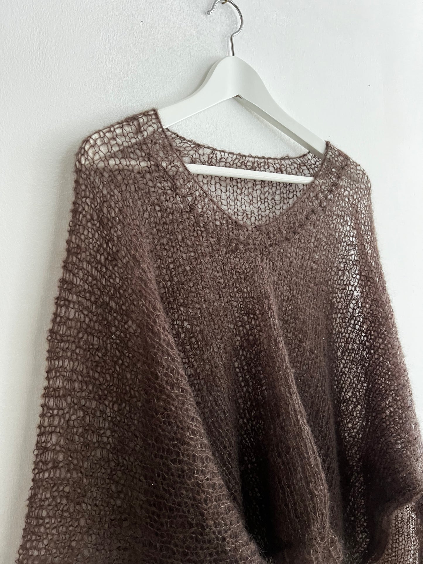 VOILE - FEDERLEICHTER Seiden-Mohair-Spitzenpulli mit Ballonarmen